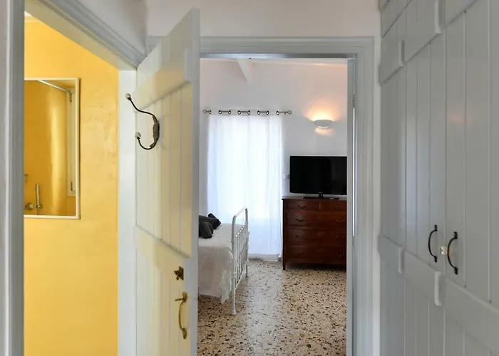 Kastro Traditional House Páros